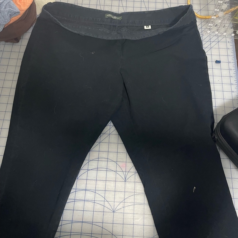 Eddie Bauer Black Cropped pants